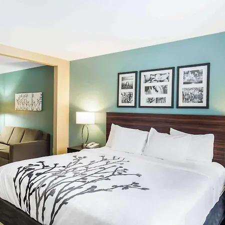 Sleep Inn & Suites Dunmore-3