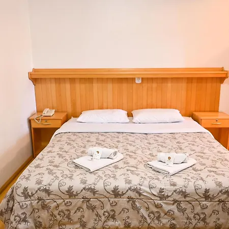 Hotel 13 Linden-2