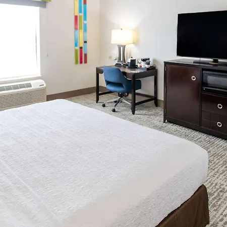 Hampton Inn & Suites Effingham-2