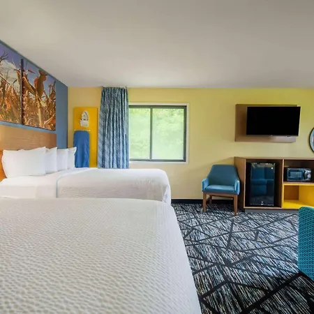 Days Inn & Suites By Wyndham Waterloo-2