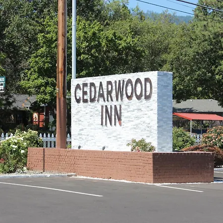 Cedarwood Inn Of Ashland-3