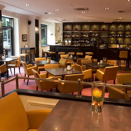 Courtyard by Marriott Düsseldorf Seestern-2