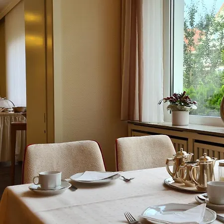 Hotel Hessischer Hof-3