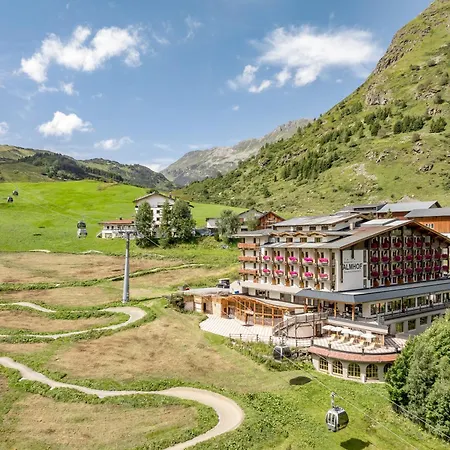 Hotel Almhof-2