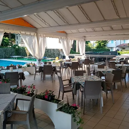 Hotel Palm Beach-3