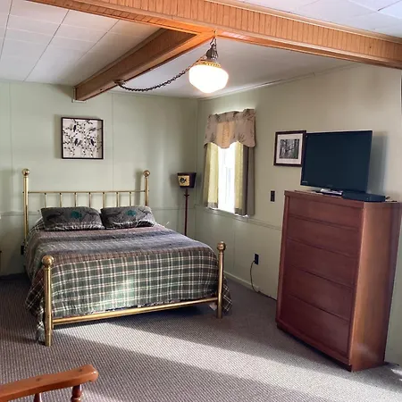Dixon Lake Resort Motel-2