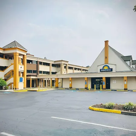 Days Inn Alexandria By Wyndham-3