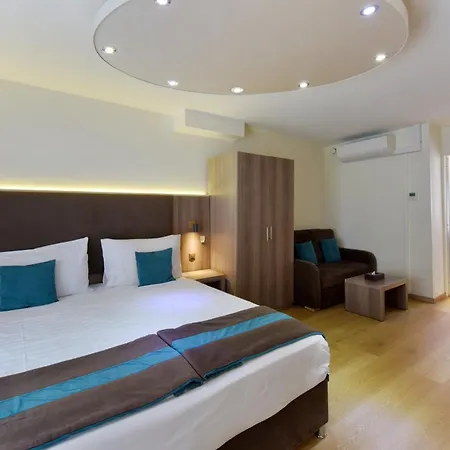 Hotel Rousseau-3