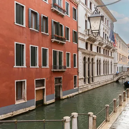 Palazzo Orseolo- Gondola View-3