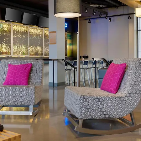 Aloft By Marriott Milwaukee Downtown-2
