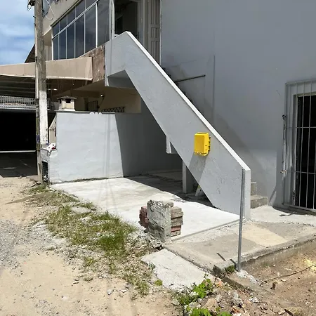 Hospedagem 20m da praia.-2
