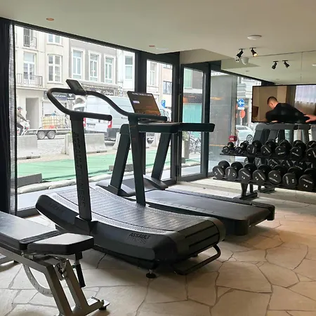 Premier Suites Antwerp-3