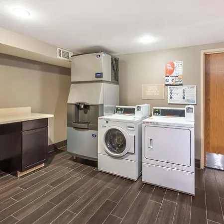 Best Western Plus North Las Vegas Inn & Suites-3