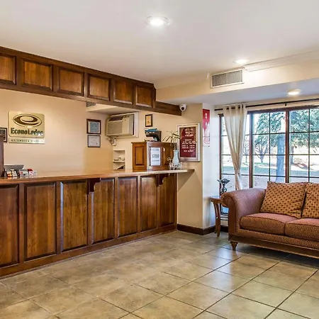 Econo Lodge Milldale - Southington-2