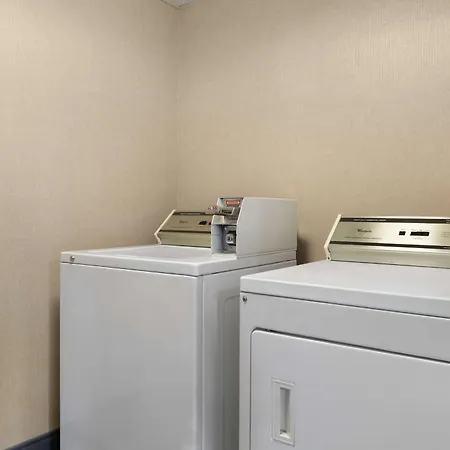 Hampton Inn Roanoke/Hollins - I-81-2