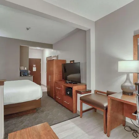 Comfort Suites Appleton Airport-2