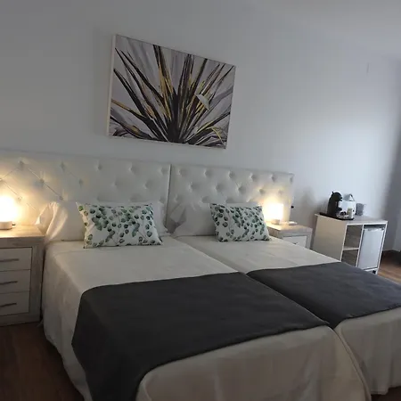 Sandra Rooms-2