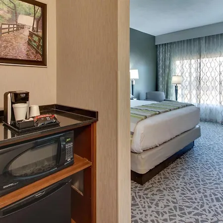 Drury Inn & Suites Cleveland Beachwood-2