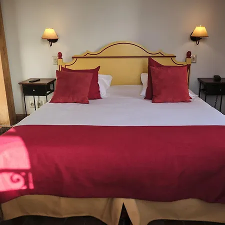 Hostellerie de la Tour d'Auxois-2
