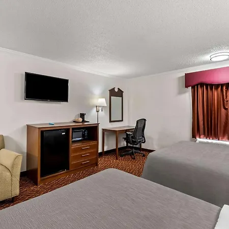 Quality Inn Marietta Near Dobbins Arb-2