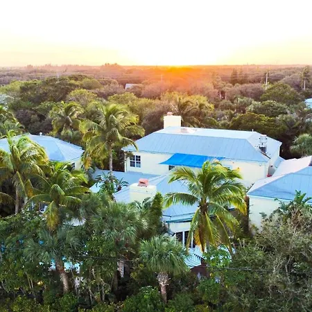 The Caribbean Court Boutique Hotel-2