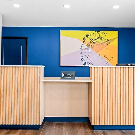 Spark By Hilton Modesto-3