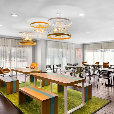 Spark By Hilton Pearland-2
