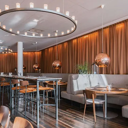 Courtyard By Marriott Stockholm Kungsholmen-3