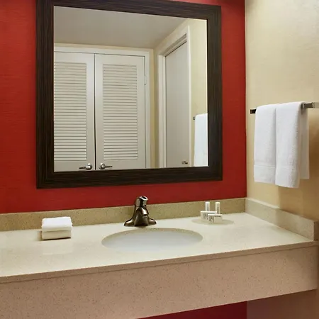 Courtyard By Marriott Niagara Falls-3