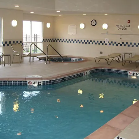 Fairfield Inn & Suites Ames-3