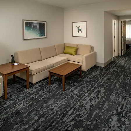Delta Hotels By Marriott Huntington Mall-2