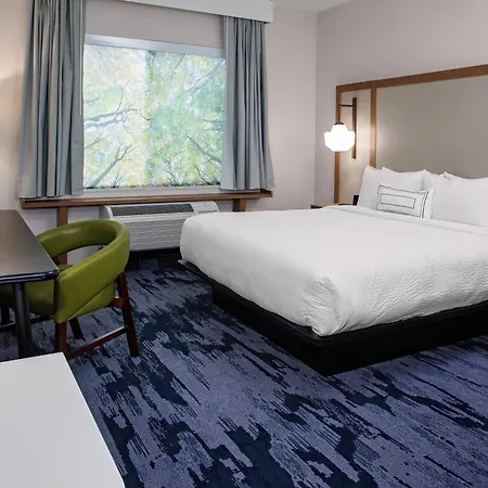 Fairfield By Marriott Port Clinton Waterfront-3