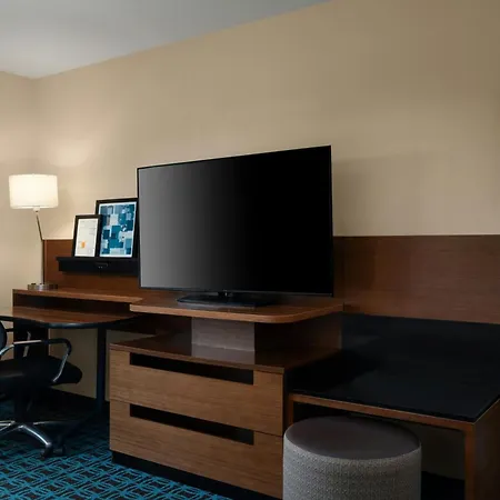 Fairfield Inn & Suites By Marriott London-2