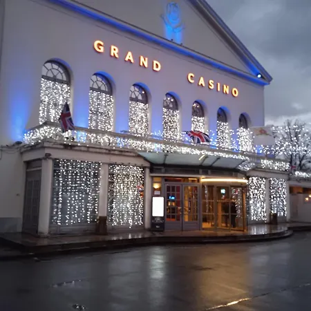 Au Charme du Lac Piscine&Spa-2