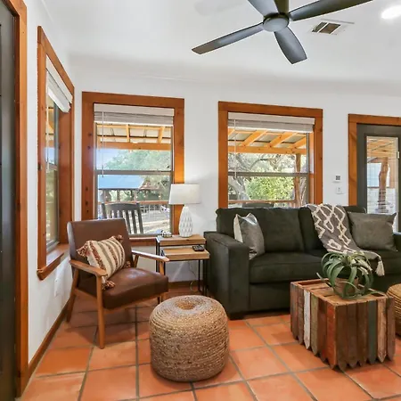 Wimberley Waters - Guest House-2