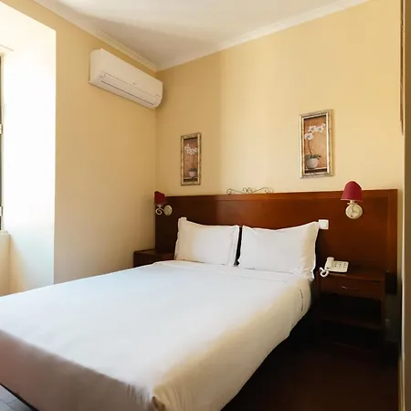 Grande Pensao Residencial Alcobia-2