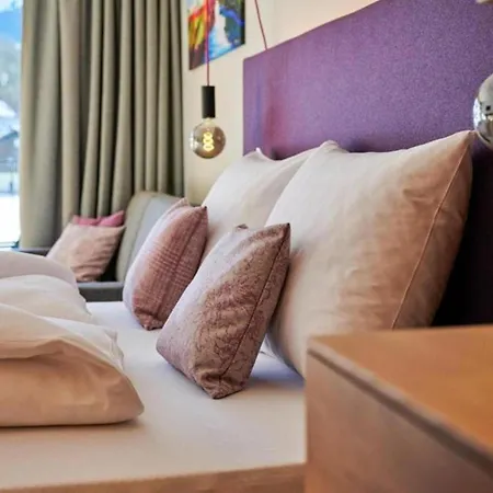 Wellness Und Brunch Hotel Morgenzeit Beheizter Naturteich Genuss Fruehstueck Bis 13 Uhr Hochkoenig Sommercard-2