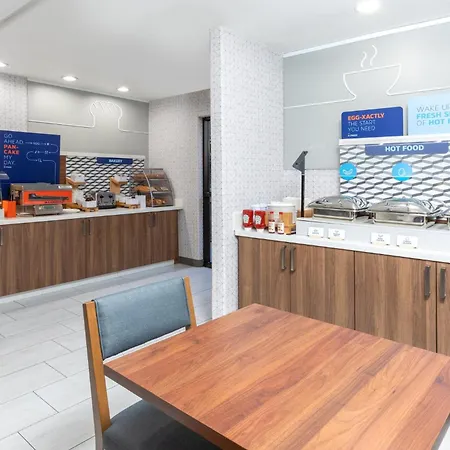 Holiday Inn Express & Suites Lathrop By Ihg-3