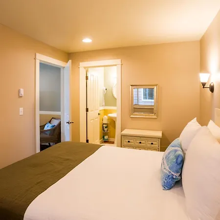 Lighthouse Inn-3