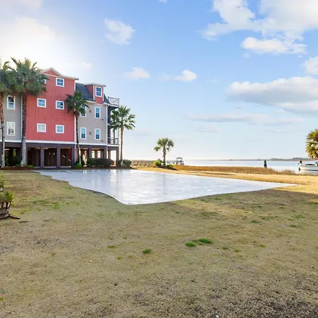 Regatta Inn - Adults Only-3