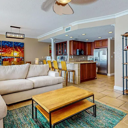 Beach Club 1502-3