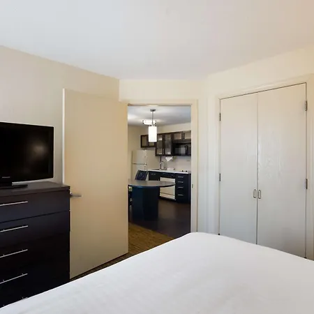 Sonesta Simply Suites Hampton-3