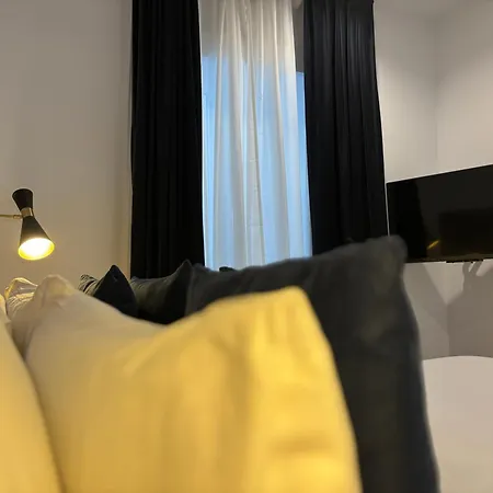 Arenal Rooms Bilbao-2