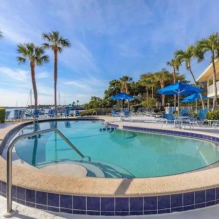 Hilton Vacation Club Charter Club Naples Bay-2