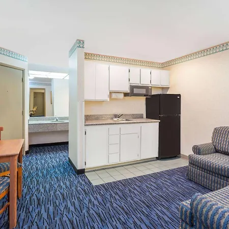 Ramada By Wyndham Kent Seattle Area-2