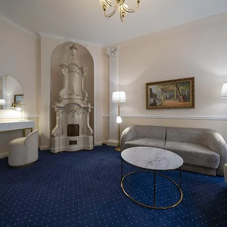 Hotel Embassy-2