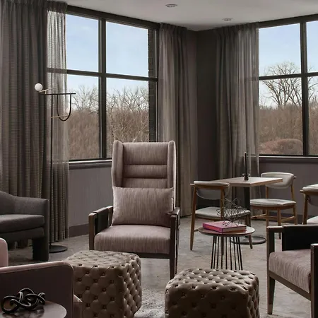 Renaissance Chicago North Shore Hotel-3