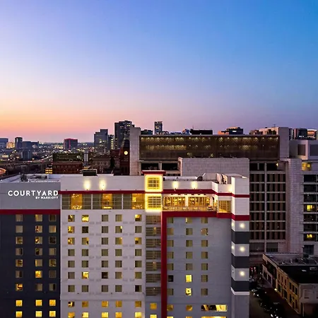Courtyard By Marriott Dallas Downtown/Reunion District-3