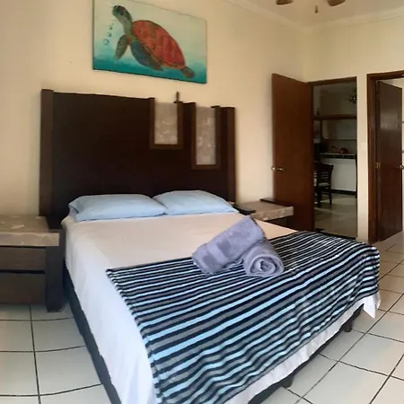 Ocean View Playa Del Nino Rooms & Apartments-3