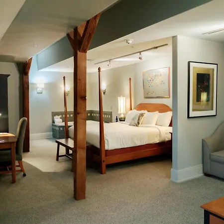 Lancaster Arts Hotel-2